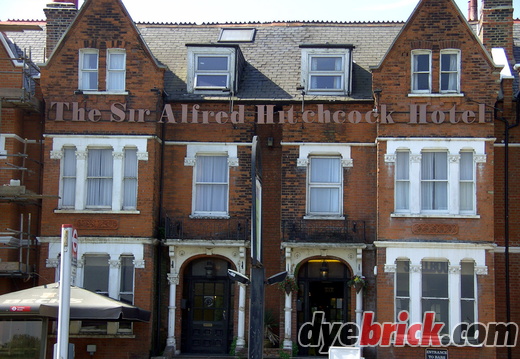 Alfred Hitchcock Hotel